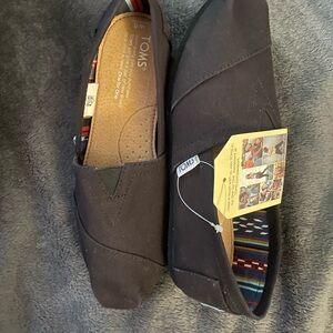 Toms Black Loafers Slip-Ons with Elastic Insert